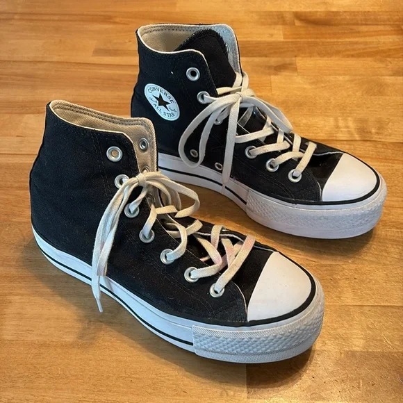 Converse Women’s Chuck Taylor All Star Lift Platform Canvas High Top Shoes - Picture 4 of 8